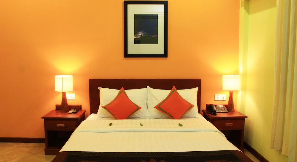 Banyan Leaf Hotel Siem Reap Bagian luar foto